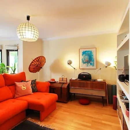 Charming Ideally Located In Apartment Lisbon